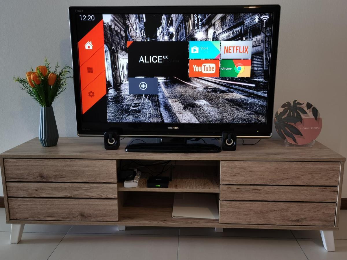 Landmark Stunning High Floor Coast View Studio #Netflix #Fast Wifi Tanjung Tokong Exterior foto