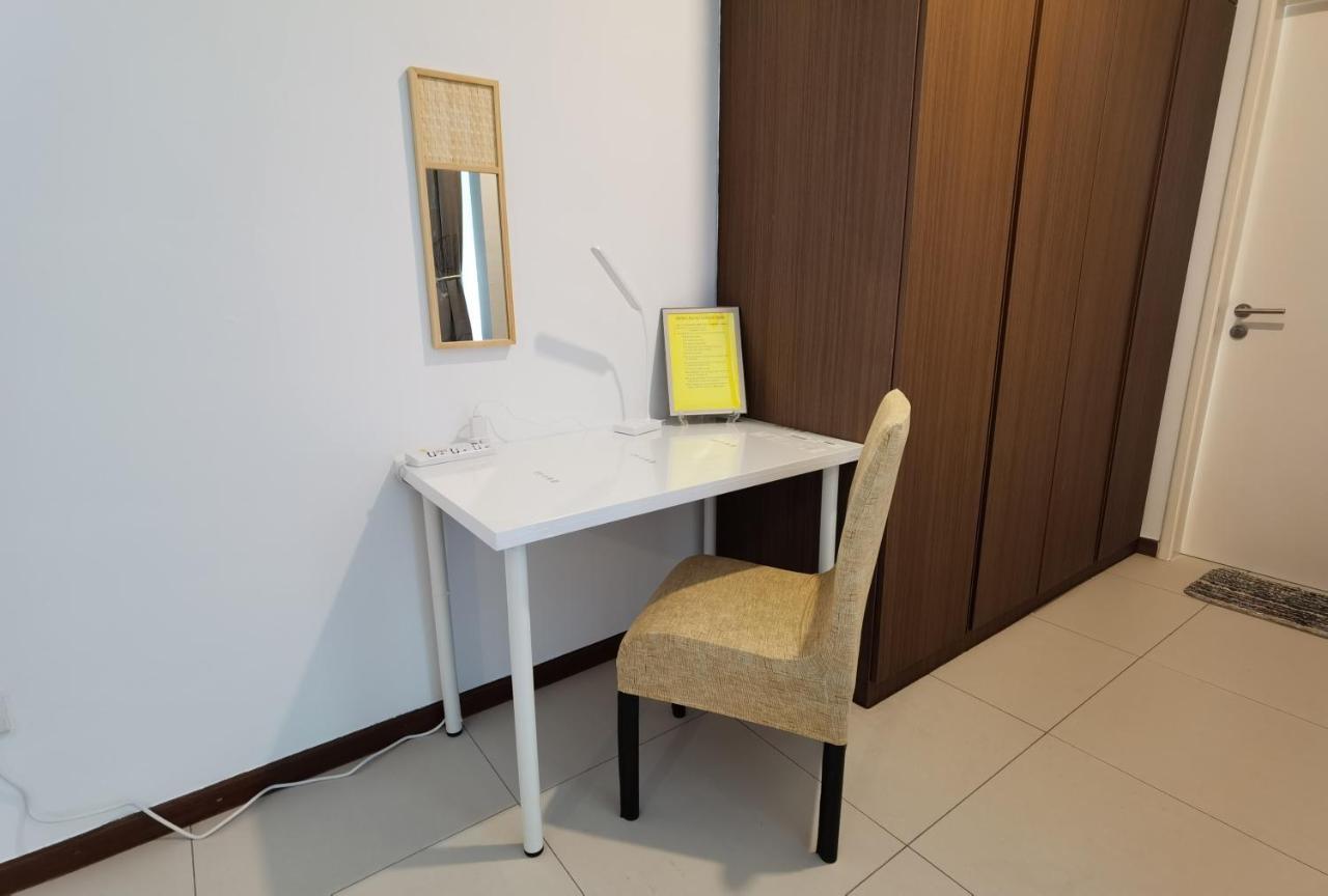 Landmark Stunning High Floor Coast View Studio #Netflix #Fast Wifi Tanjung Tokong Exterior foto