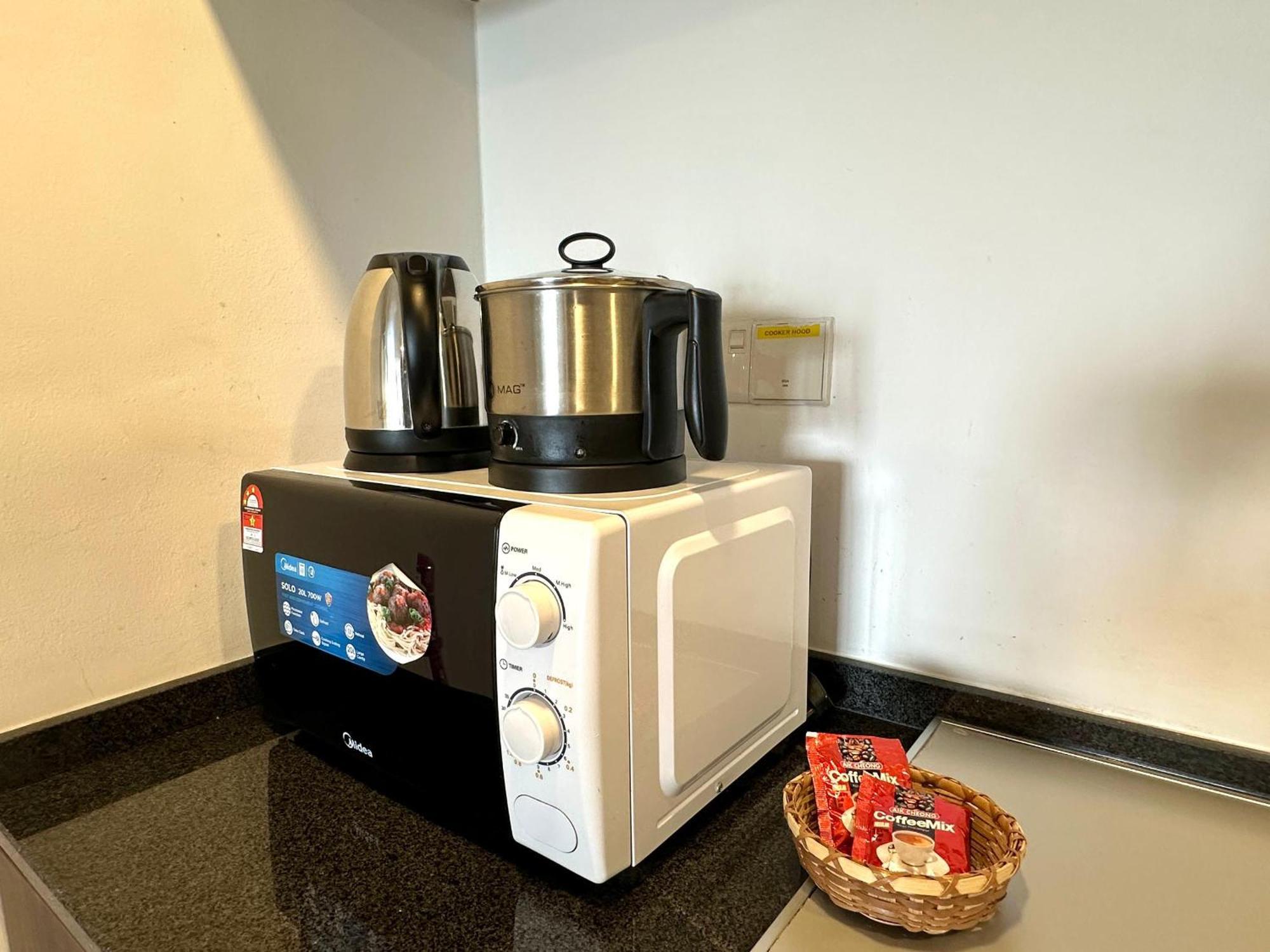 Landmark Stunning High Floor Coast View Studio #Netflix #Fast Wifi Tanjung Tokong Exterior foto